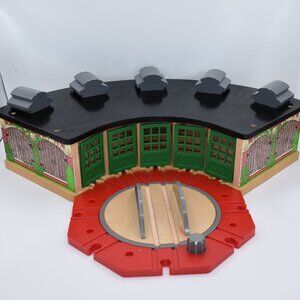 Roundhouse Train Shed w/ 5 Way Switch Track Thomas & Friend Wooden Railway 2004